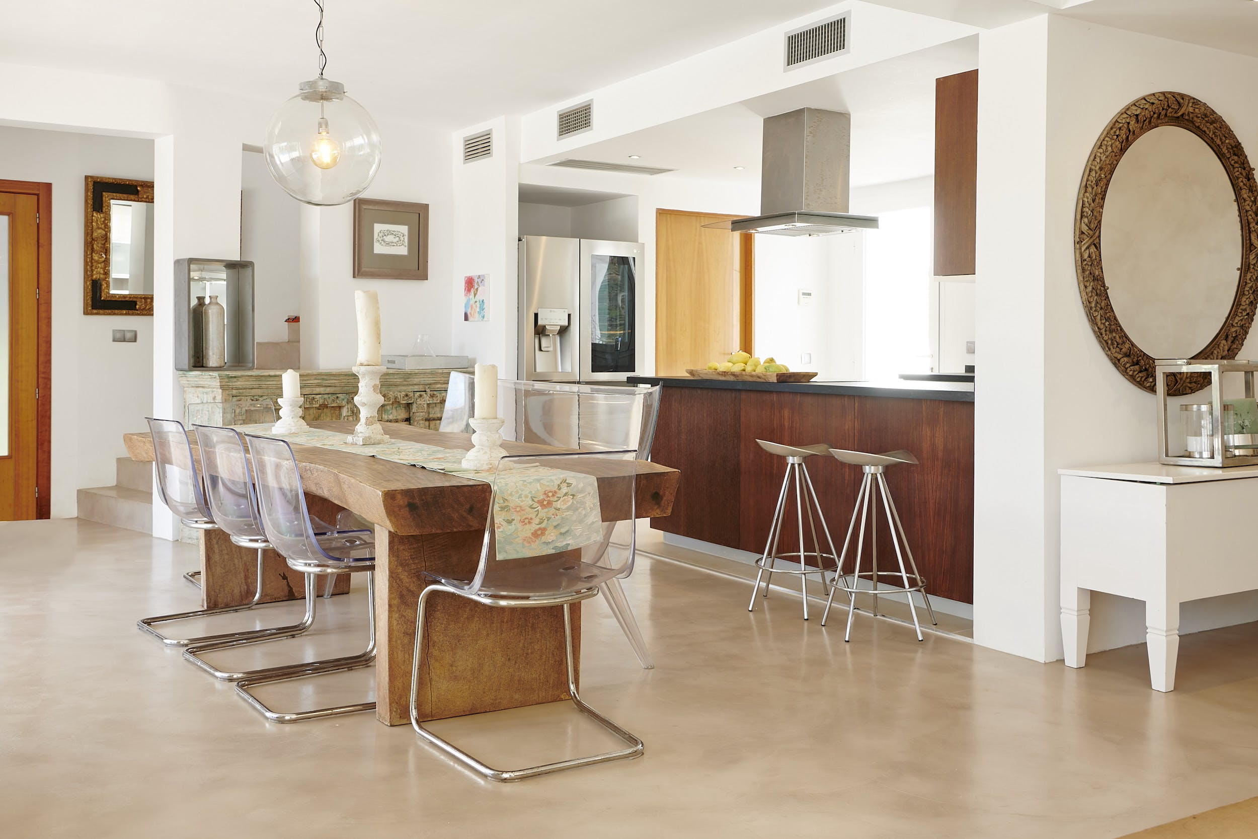 Resa Estates Ibiza for sale te koop Casa Rui Tourist license sta Eularia dining kitchen.jpg